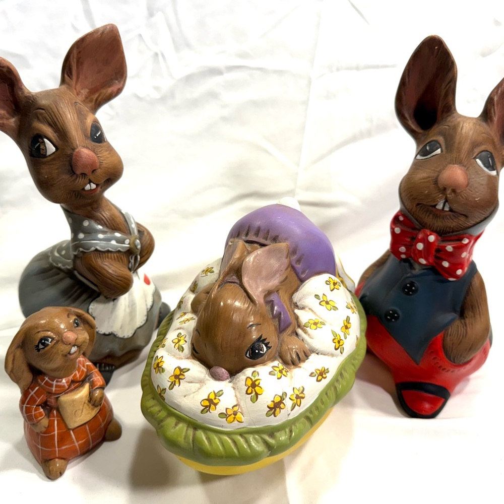 Vintage PENDELFIN Easter Rabbit Family Ceramic